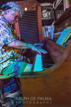 Barry Cuda at the Parrot